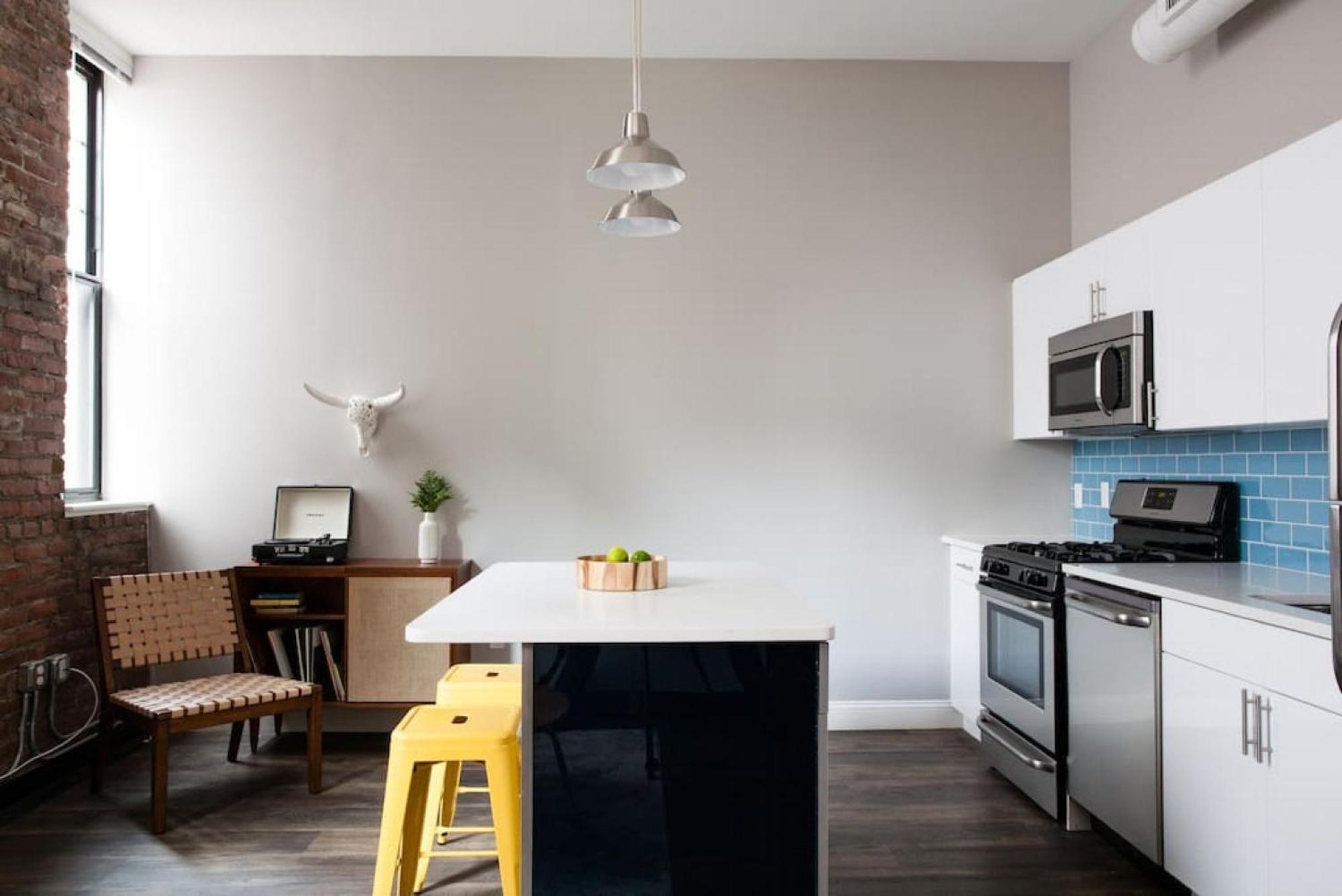 Centrally Located Luxurious Loft Walk Anywhere * Boston